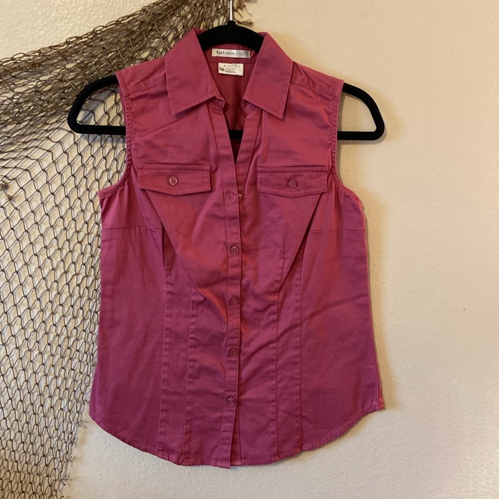 5/$10❤️❤️❤️Van Heusen Stretch Tapered Sleeveless Button Down